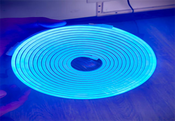 Υψηλή φωτεινότητα RGB πλήρες χρώμα DC12V Neon Ευέλικτο φως LED για ευέλικτο φωτισμό με ταινία τοίχου